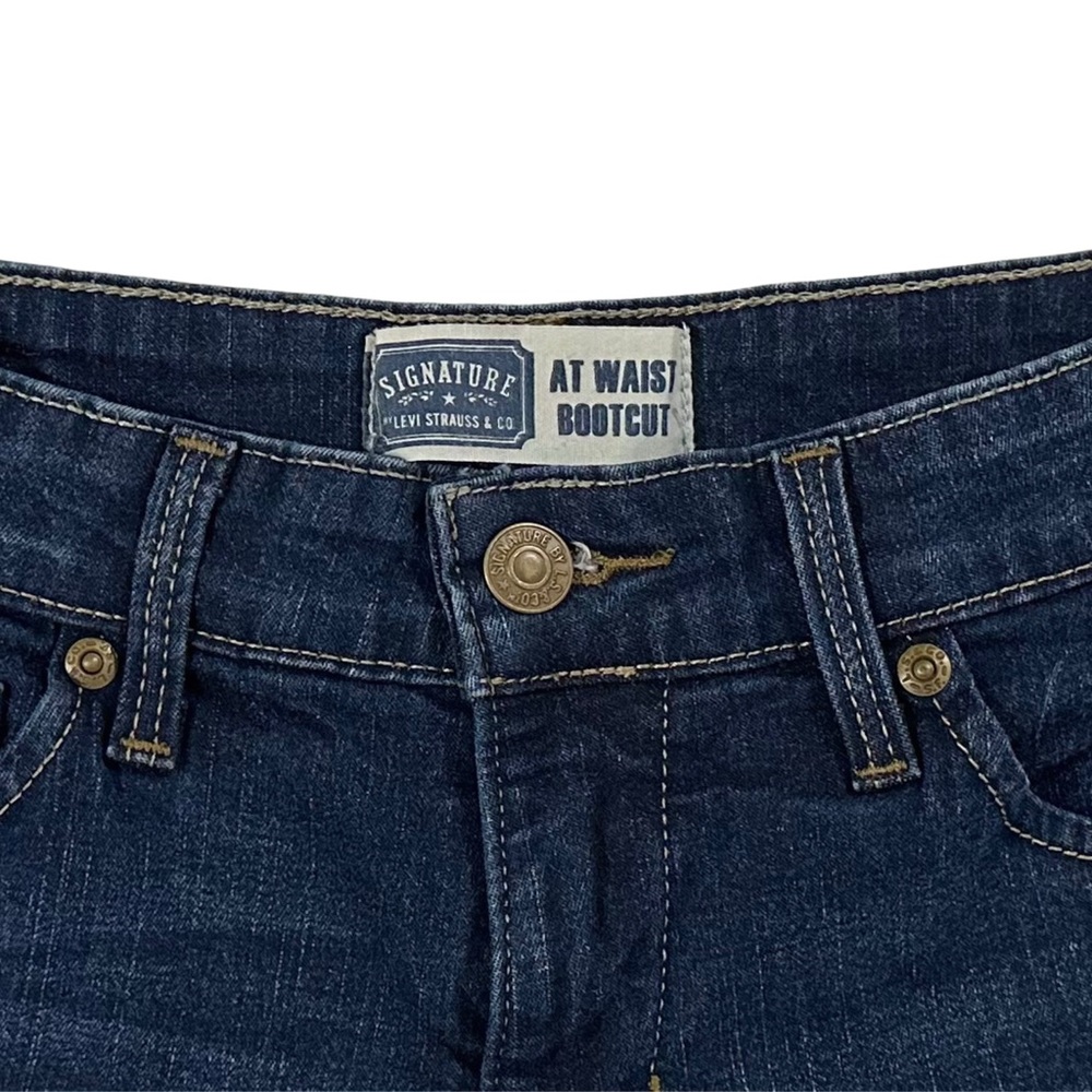 Signature Levi Strauss At Waste Boot Cut Women’s Size 4 Short Dark Wash Stretch - Picture 5 of 7